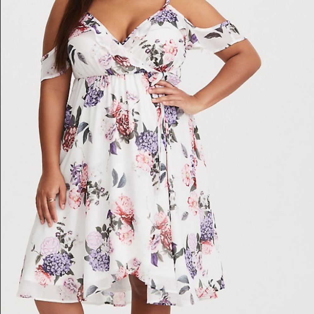Floral chiffon flutter sleeve dress